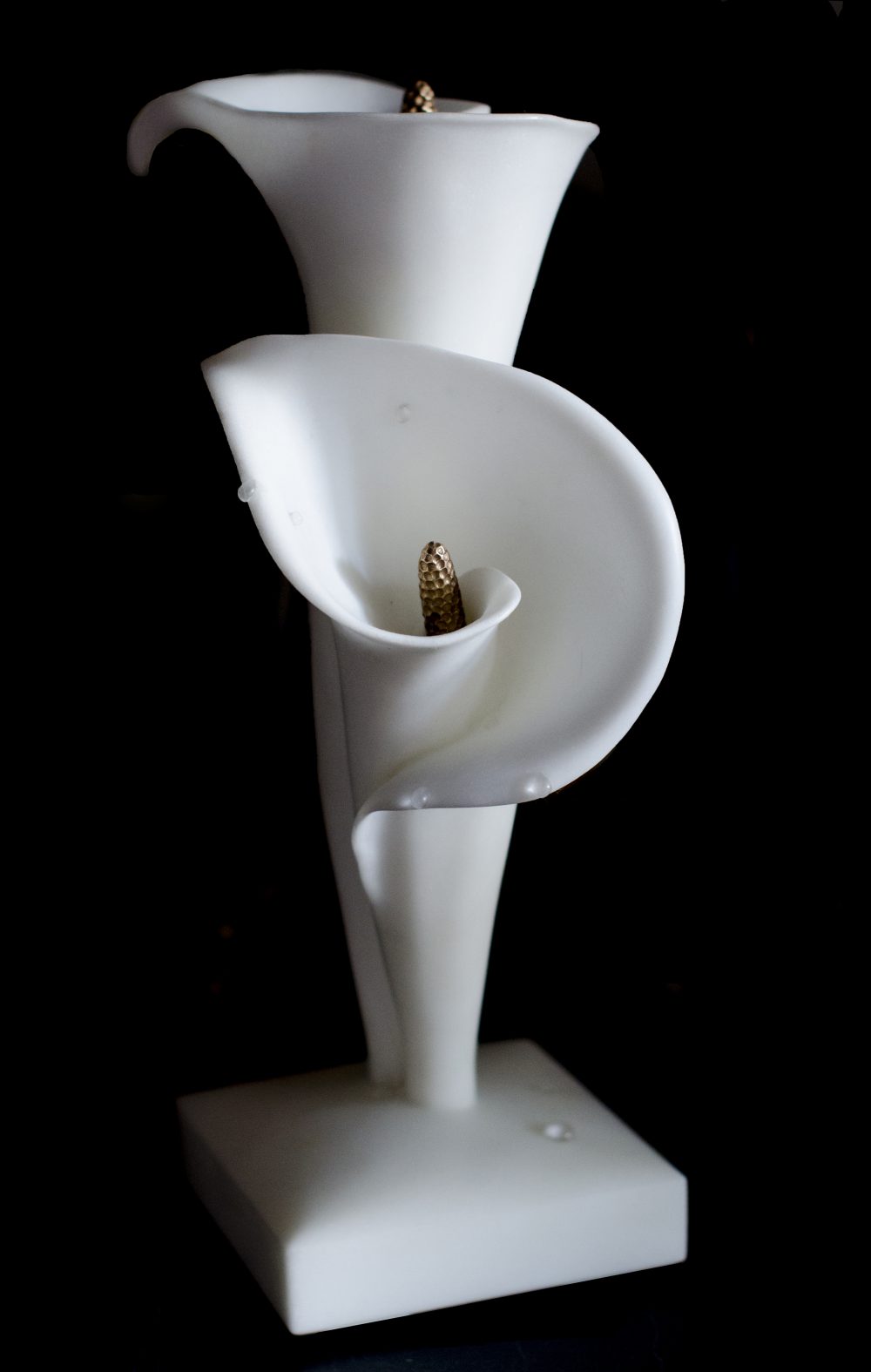 Arum en marbre et gouttes de rosée en cristal de roche